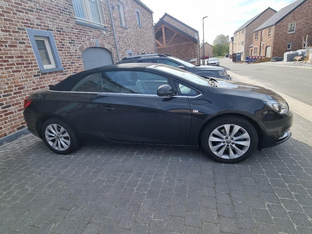 Opel cascada cabriolet, Autos, Opel, Cuir, Euro 6, Noir, 2 portes