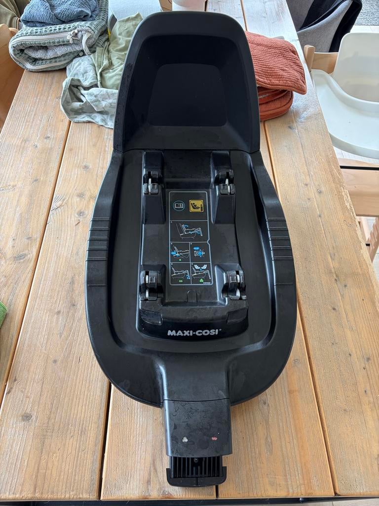 Maxi-cosi family fix 2 + maxi cosi, Ophalen, Zo goed als nieuw, Isofix, 0 t/m 13 kg