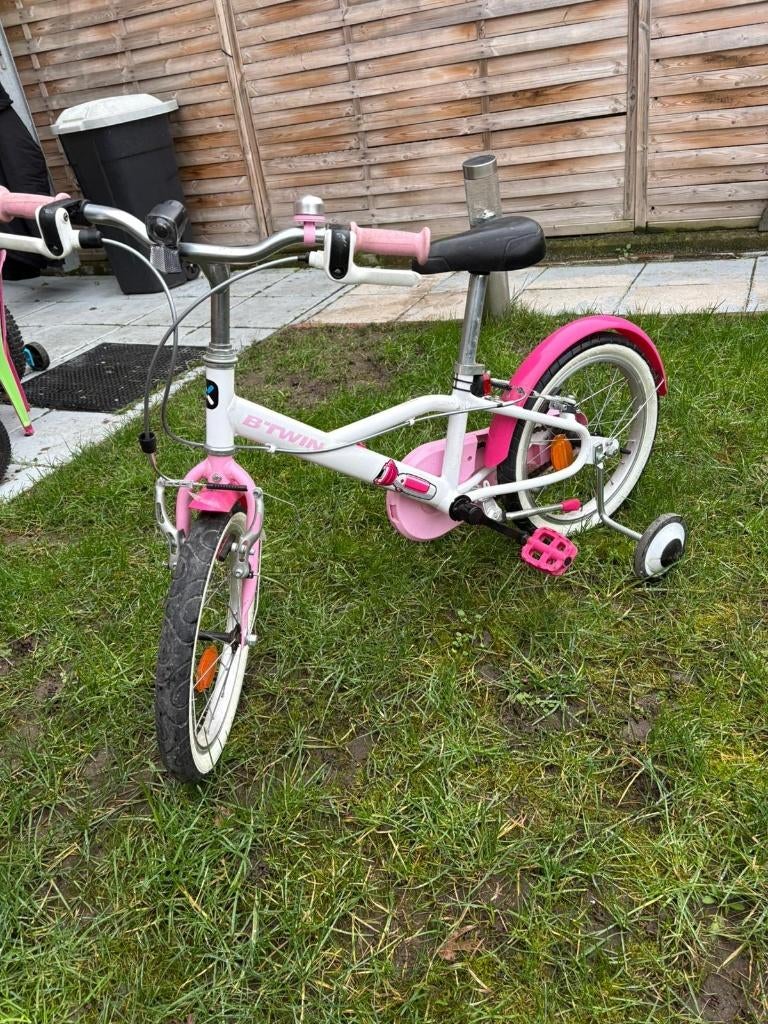 B'twin Meisjesfiets 16 inch zo goed als nieuw, Fietsen en Brommers, Fietsen | Meisjes, Ophalen, Zo goed als nieuw, 16 inch