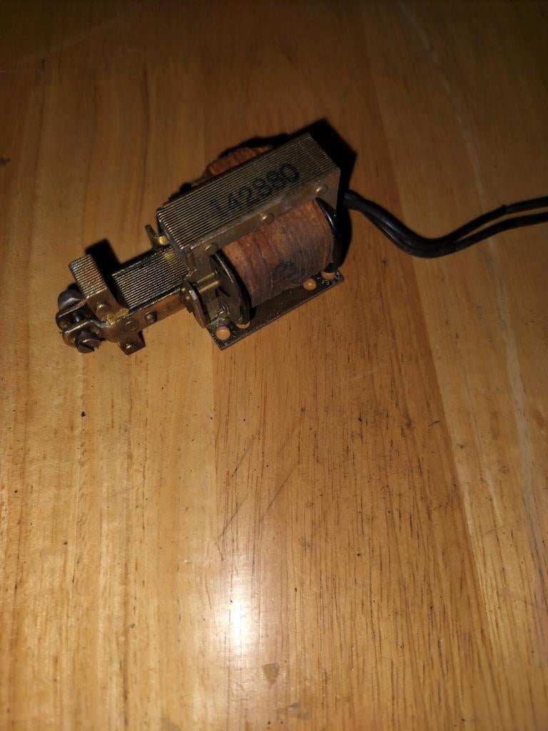 Spoel/solenoid uit jukebox, Verzamelen, Automaten | Jukeboxen, Wurlitzer, Ophalen