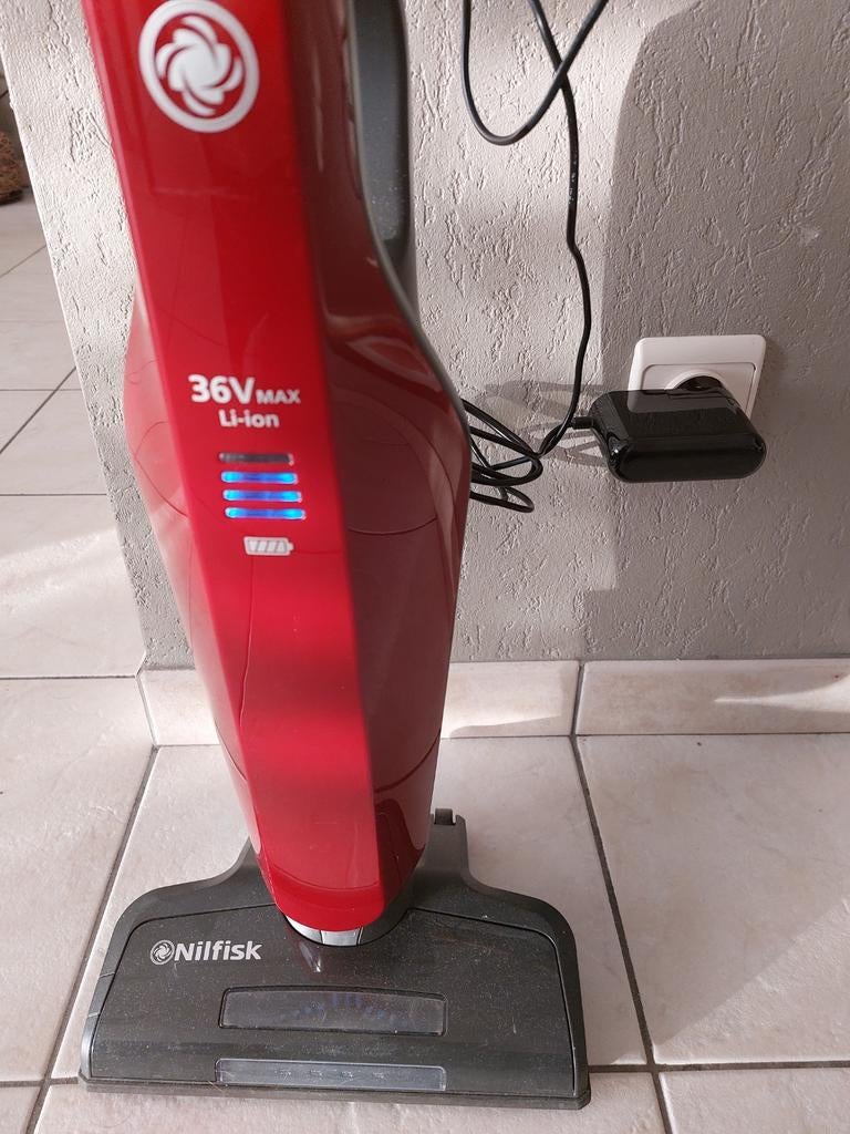 NILFISK EASY SUPERIOR 36V, Elektronische apparatuur, Stofzuigers, Ophalen, Reservoir, Stofzuiger