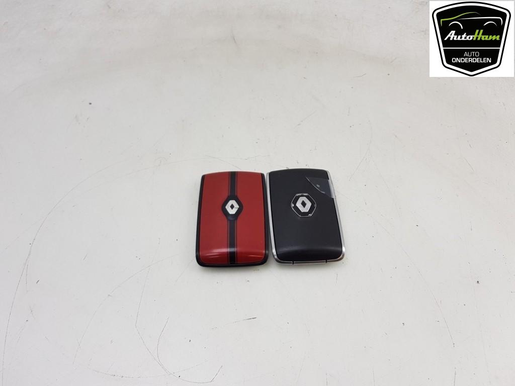 SLEUTEL Renault Megane IV Estate (RFBK) (|285976230R|), Gebruikt, Renault