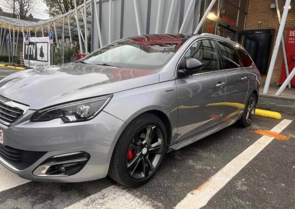 Peugeot 308sw GtLine 1.2 essence 160.000km, Cuir, Achat, Automatique, Particulier