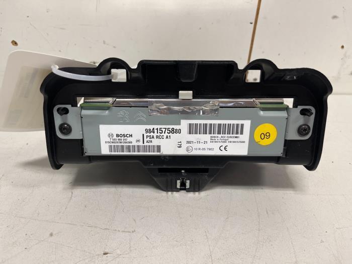 Radio van een Opel Corsa, Autos : Pièces & Accessoires, -, Opel, 3 mois de garantie, Utilisé