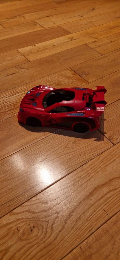 Voiture SPIDERMAN, Enfants & Bébés, Comme neuf