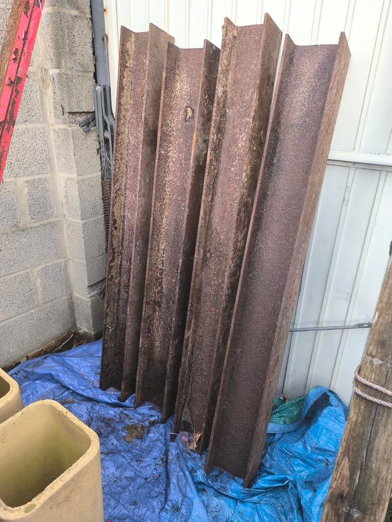 PLUSIEUR POUTRE METALIQUE, Ophalen of Verzenden