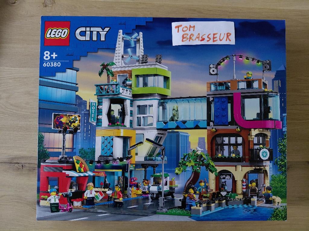 Lego City 60380 - Binnenstad (NIEUW), Ophalen of Verzenden, Nieuw, Complete set, Lego