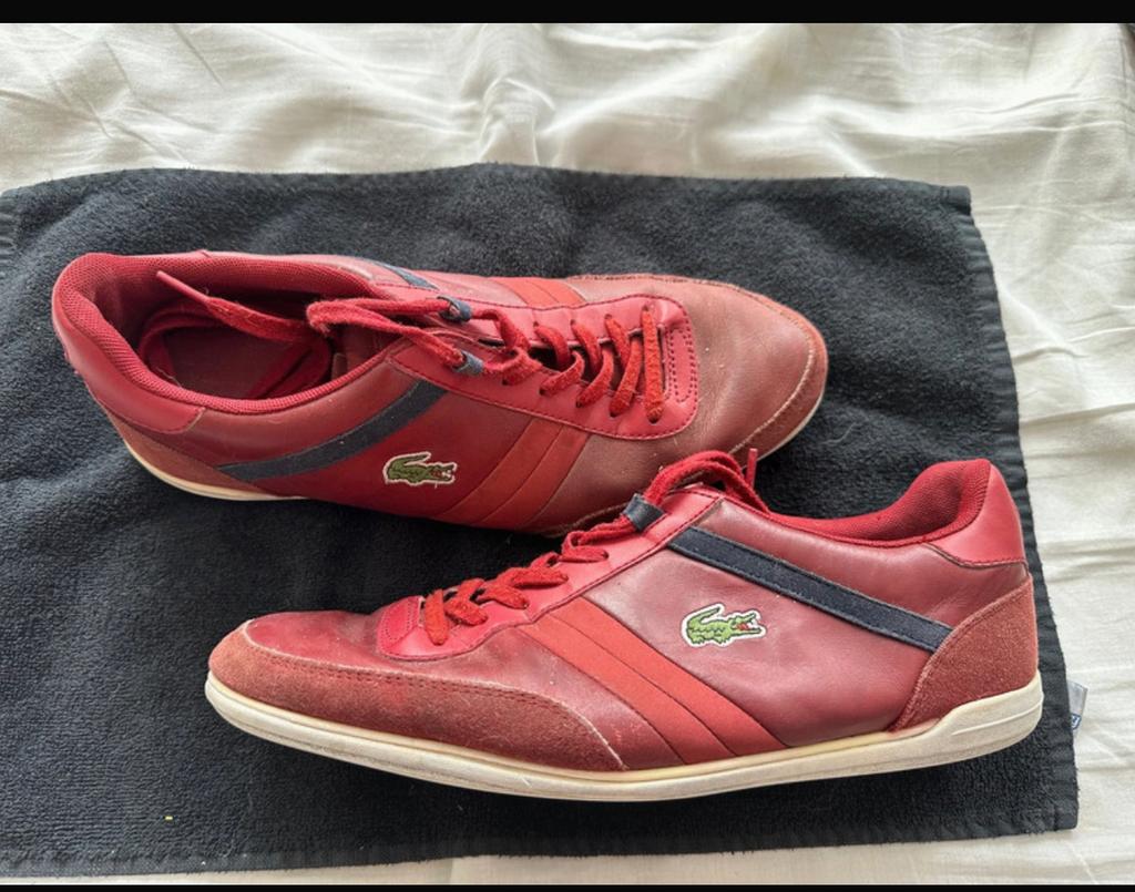 Sneakers Lacoste rouges exclusives en parfait état, Enlèvement ou Envoi, Autres couleurs, Comme neuf, Baskets