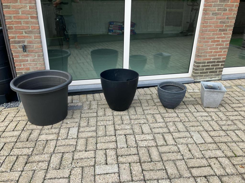 Bloempotten te koop (prijzen zie beschrijving), Ophalen, Gebruikt, Kunststof, Balkon