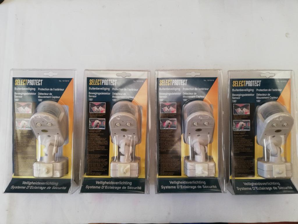 Bewegingsdetector 2stuks nieuw in doos 20M 180 graden 2400 W, Ophalen of Verzenden, Nieuw, Licht-donker-sensor