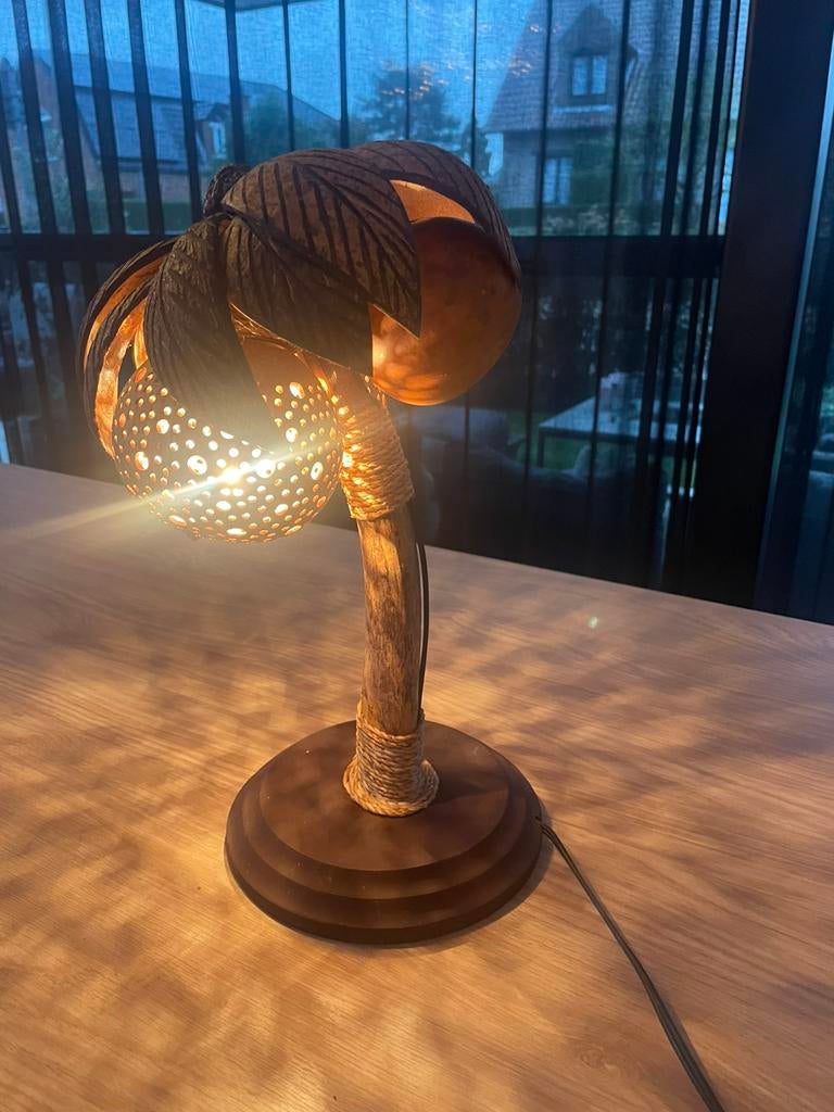 Vintage palmboom kokosnoot handmade tafel lampje, Huis en Inrichting, Ophalen of Verzenden, Zo goed als nieuw