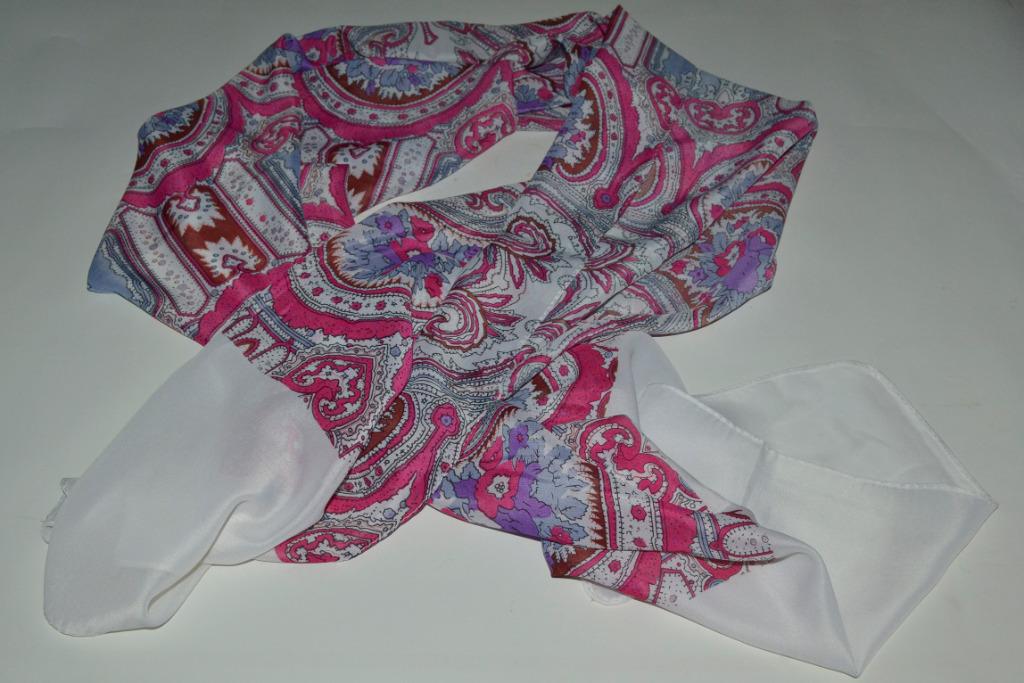 Fleurig sjaaltje, Ophalen of Verzenden, Nieuw, Sjaal