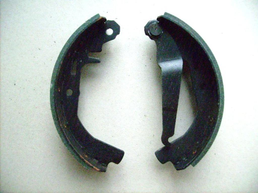 Achterste Remsegmenten Opel en Vauxhall Oldtimer, Auto-onderdelen, Remmen en Aandrijving, Oldtimer onderdelen, Opel, Renault, Toyota