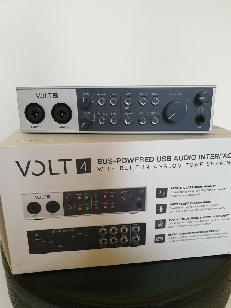 Universal Audio Volt 4 USB Recording Studio, Muziek en Instrumenten, Ophalen, Zo goed als nieuw