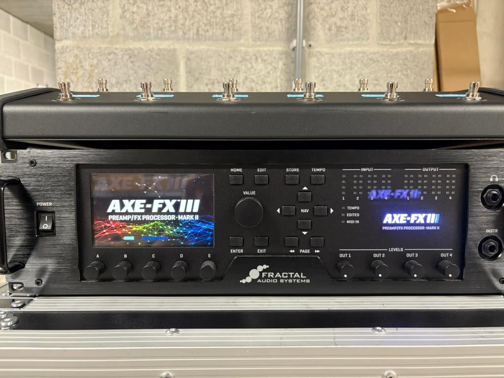 Fractal Audio Axe FX III mk2 + FC12 footcontroller, Ophalen, Zo goed als nieuw, Gitaar