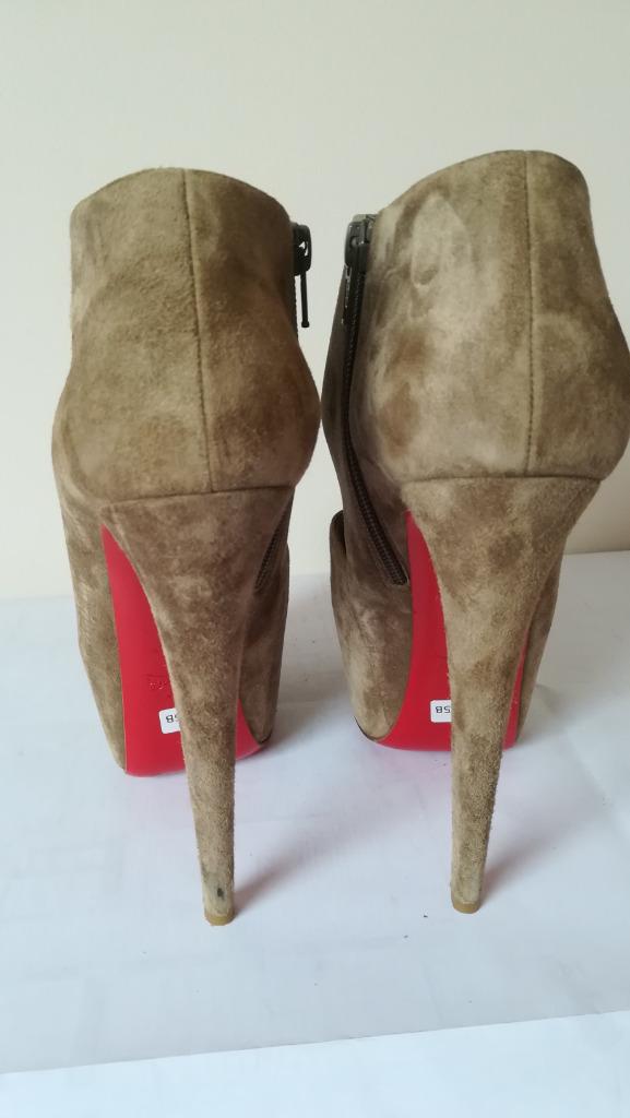 585B* Christian LOUBOUTIN boots authentiques (38), Autres couleurs, Escarpins, Porté, Christian Louboutin