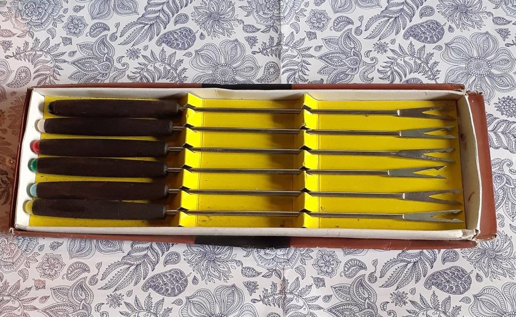 6 fourchettes pour fondue bourguignonne ou fromage, Enlèvement ou Envoi, Comme neuf, Autres matériaux