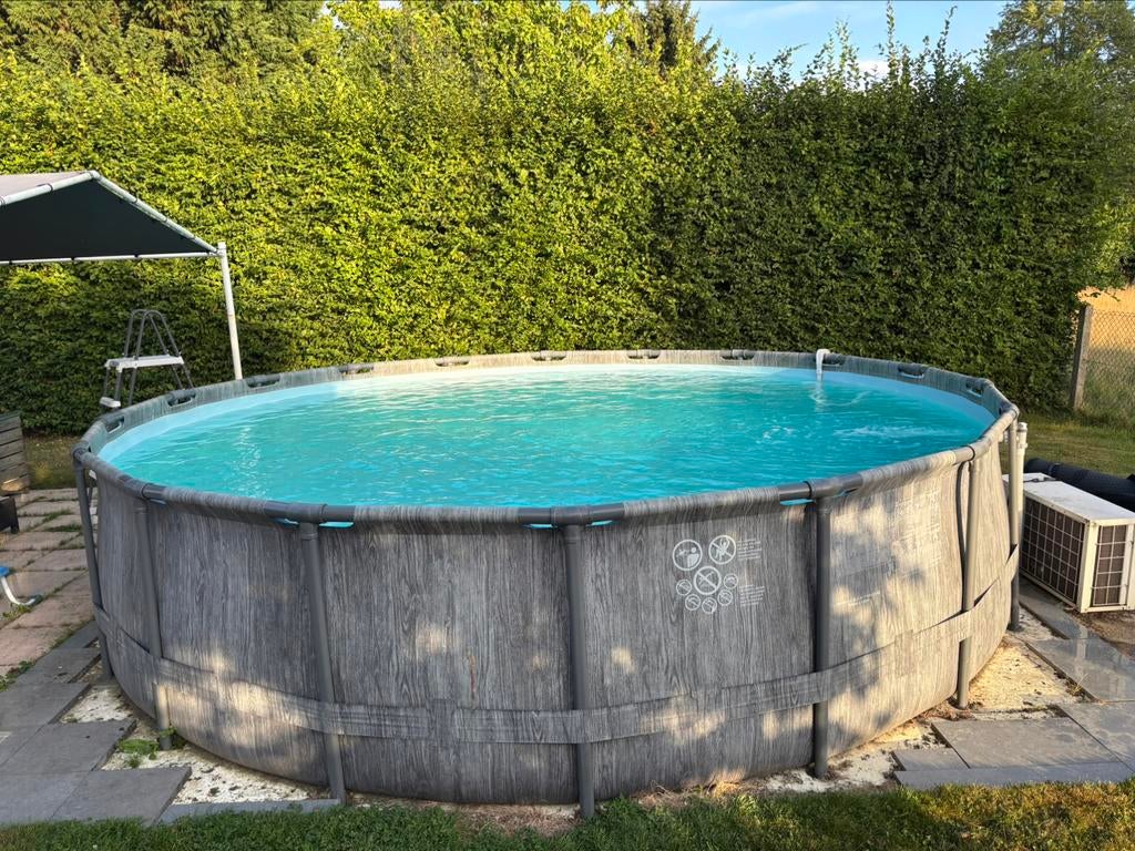 Piscine complète INTEX PRISM 549x122 cm avec pompe à chaleur, Ophalen, Zo goed als nieuw