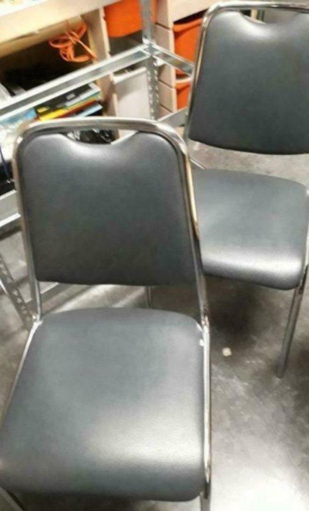 Keukenstoel (4 stuks beschikbaar), Ophalen, Gebruikt, Metaal, Vier