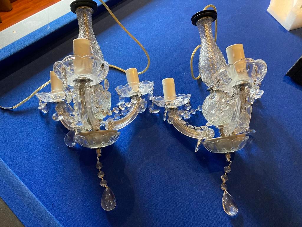 Twee dezelfde luchters in glas 3 armen Nieuwstaat, Ophalen, Zo goed als nieuw, Glas