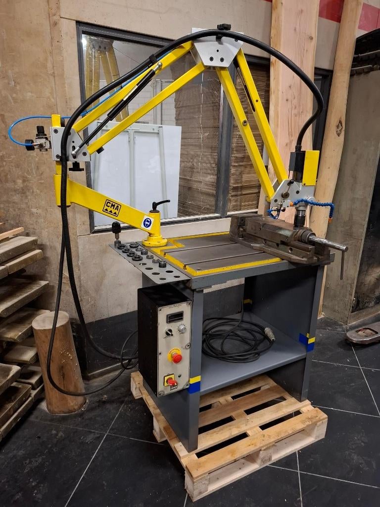 Elektrische taparm, met veel toebehoren, Ophalen, Zo goed als nieuw