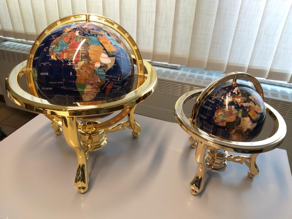 Wereldbol in half-edelsteen, 22 of 15 cm doormeter, Antiek en Kunst, Ophalen of Verzenden