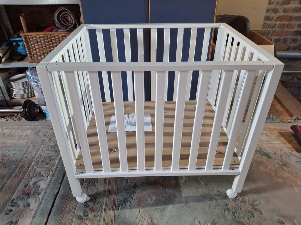 Wit Quax babypark op wieltjes, Kinderen en Baby's, Ophalen, Zo goed als nieuw, Rechthoekig, Wieltjes