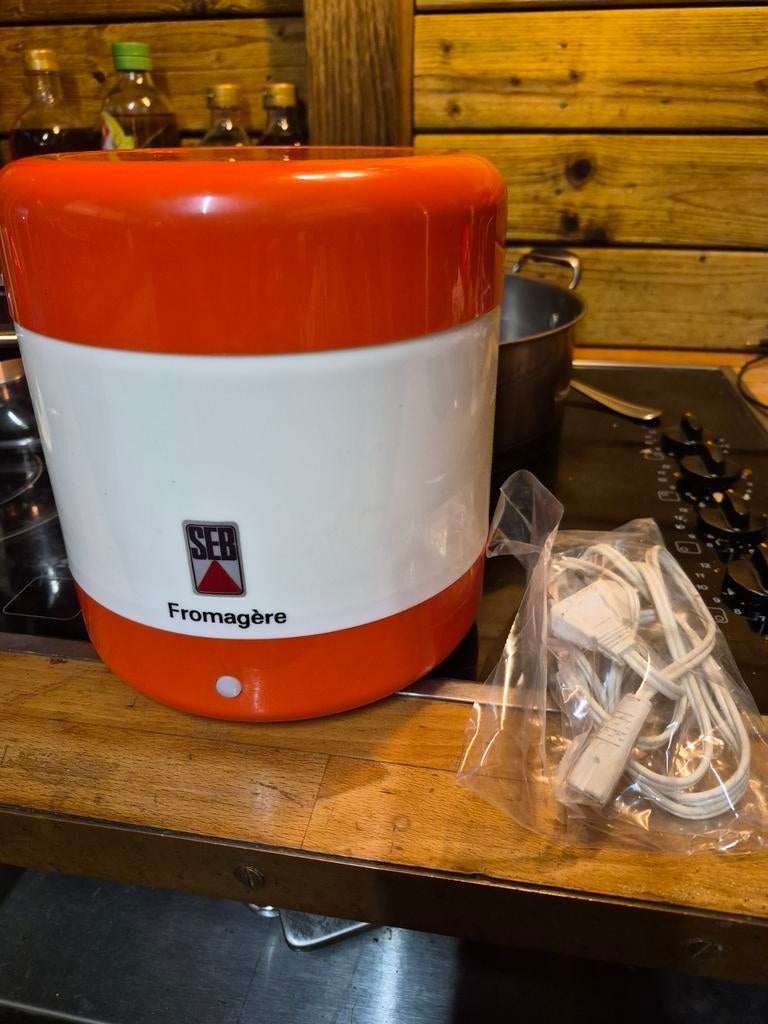 Fromagère SEB, Ophalen