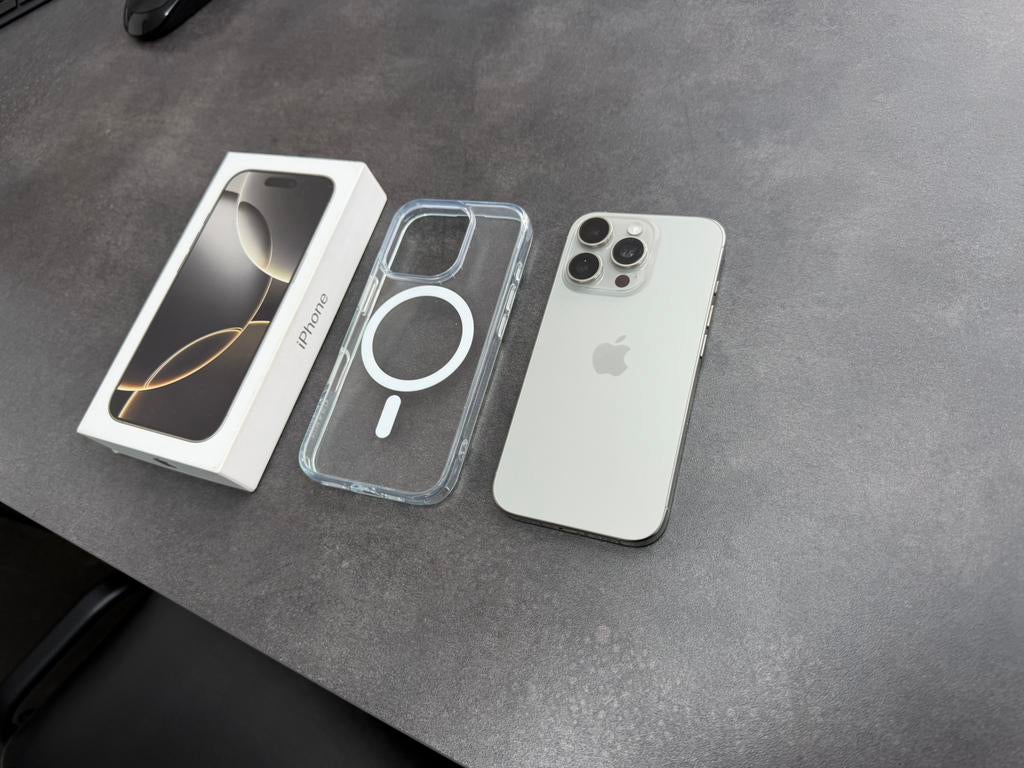 Iphone 16 pro gris 128g complet boite chargeur et facture, Télécoms, Téléphonie mobile | Apple iPhone, Enlèvement, Comme neuf