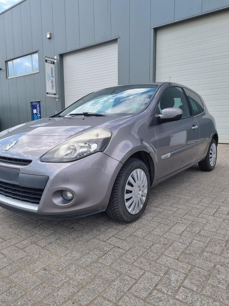 Renault Clio 1.2 Essence Bwj 2011, Autos, Achat, Entreprise, Essence, Clio