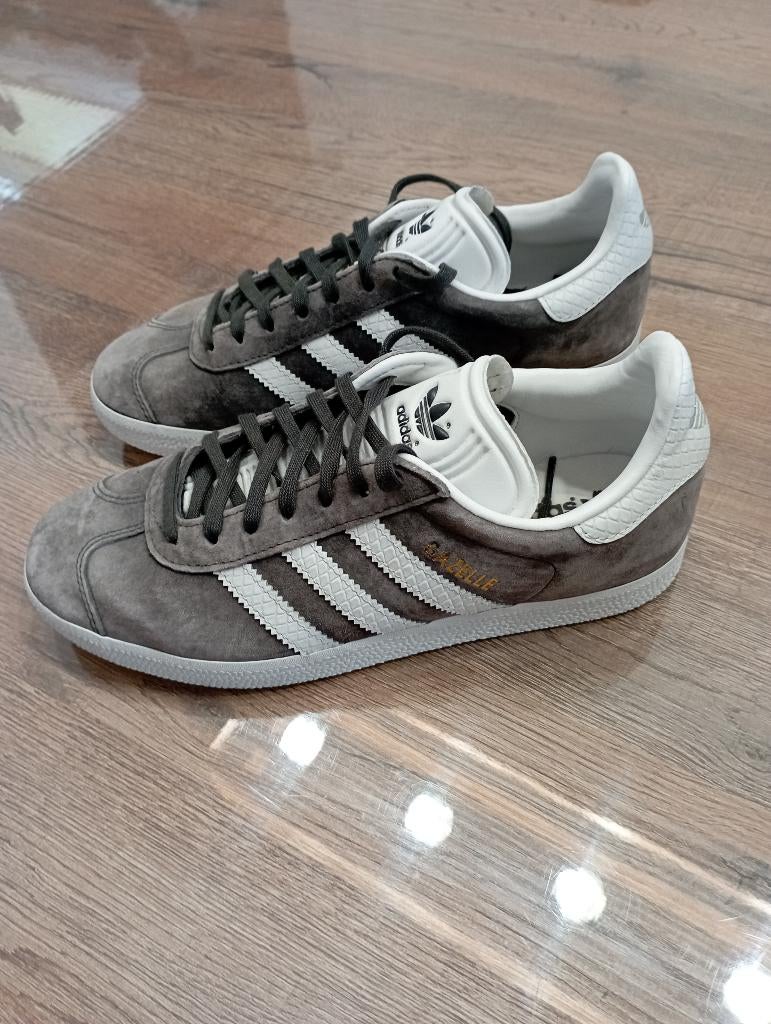 grijze ADIDAS originals gazelle maat 38 NIEUW, Neuf, Gris, Enlèvement ou Envoi, Adidas
