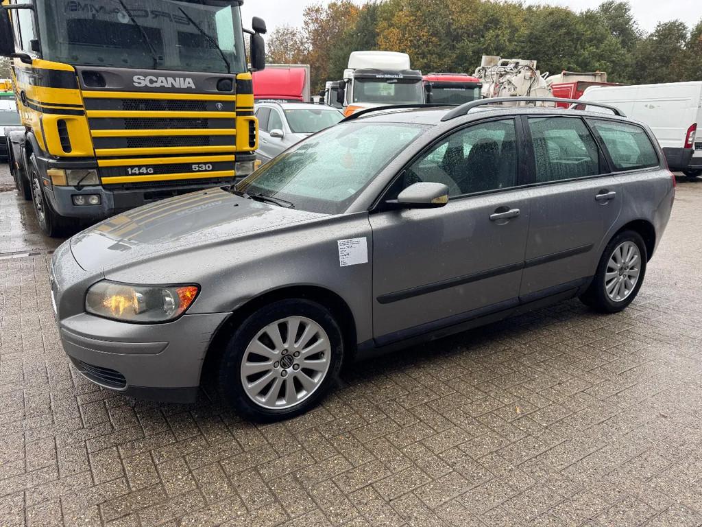 Volvo V50 *AIRCO-BELGIAN CAR* (bj 2005), Auto's, Volvo, 100 kW, Gebruikt, 136 pk, Bedrijf