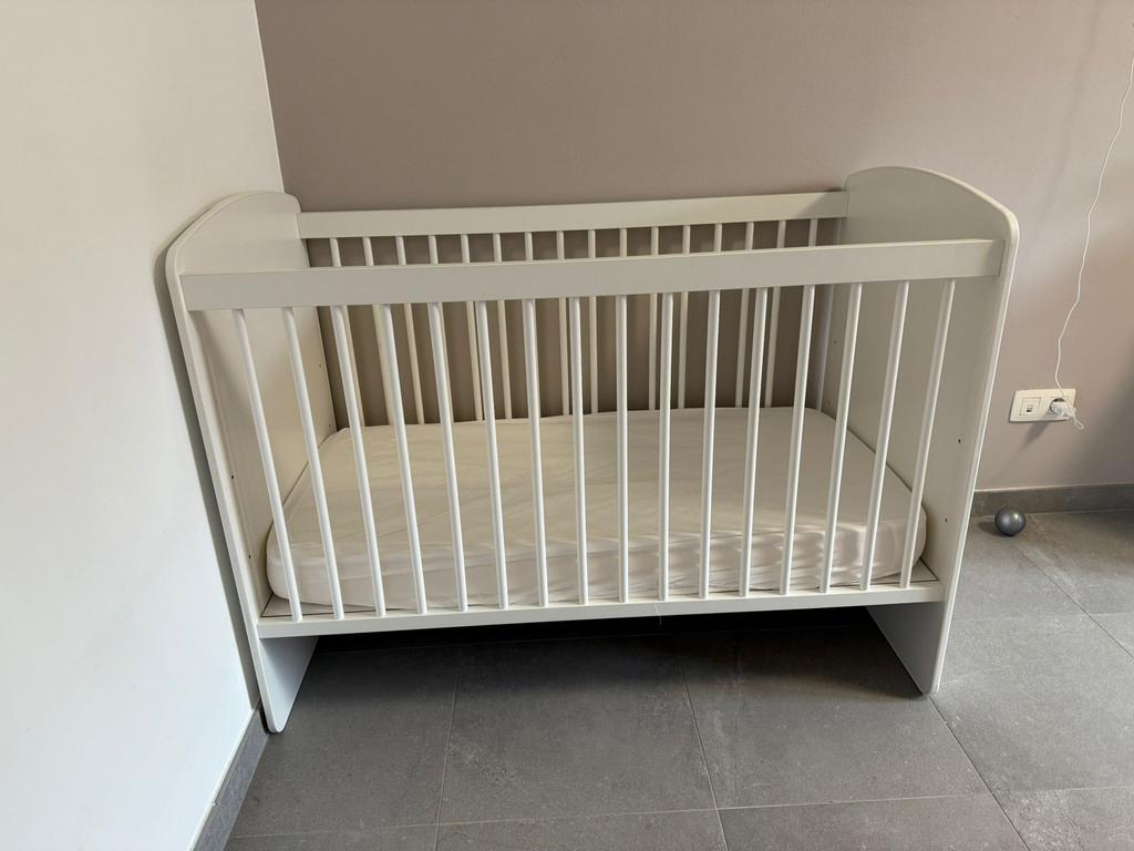 Nieuw babybedje/ledikant, Kinderen en Baby's, Ophalen, Nieuw, Ledikant