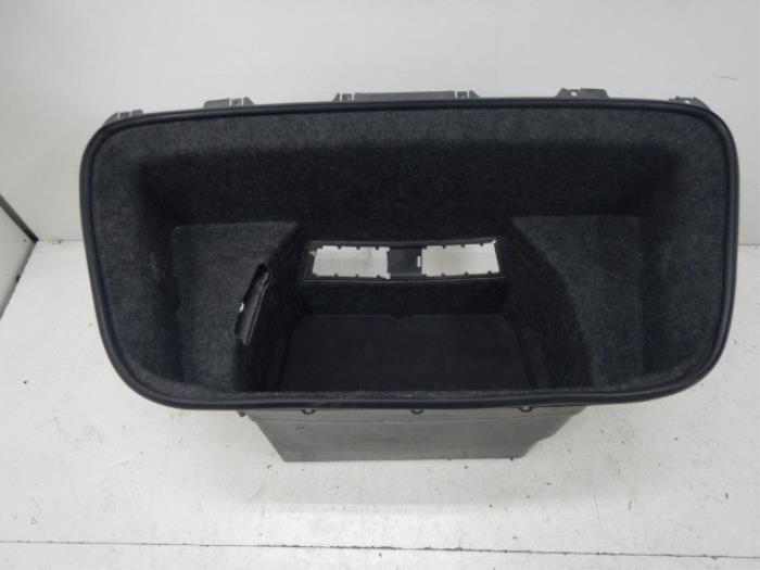 Bekleding bagageruimte Audi R8 (22740957), Auto-onderdelen, Interieur en Bekleding, Gebruikt, Ophalen of Verzenden