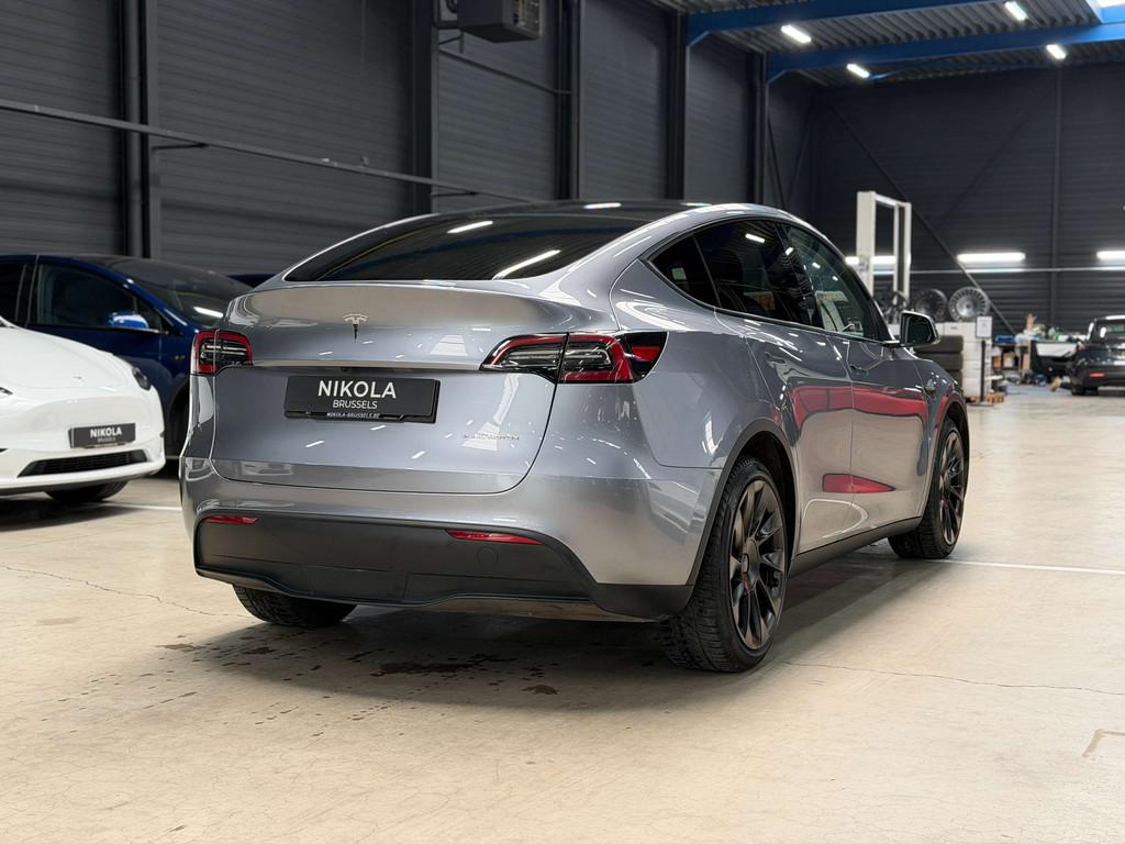 Tesla Model Y LONG RANGE - AWD - AUTOPILOT - TOW HOOK, Auto's, Zwart, 5 zetels, SUV of Terreinwagen, Zilver of Grijs
