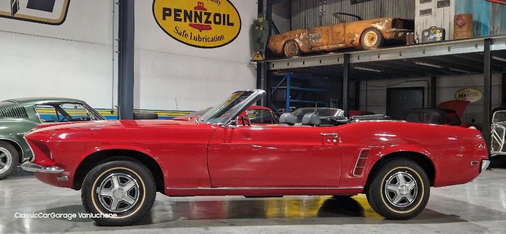 Ford Mustang Convertible, Auto's, 4 zetels, Achterwielaandrijving, Zwart, Bedrijf