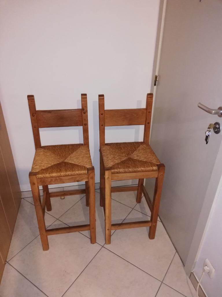 2 eiken barkrukken 10 Euro per stuk., Huis en Inrichting, Stoelen, Ophalen