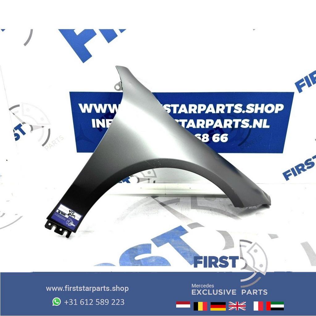 W118 CLA ZIJSCHERM RECHTS A1188810400 ZWART WIT GRIJS SCHERM, Garde-boue, Droite, Utilisé, -