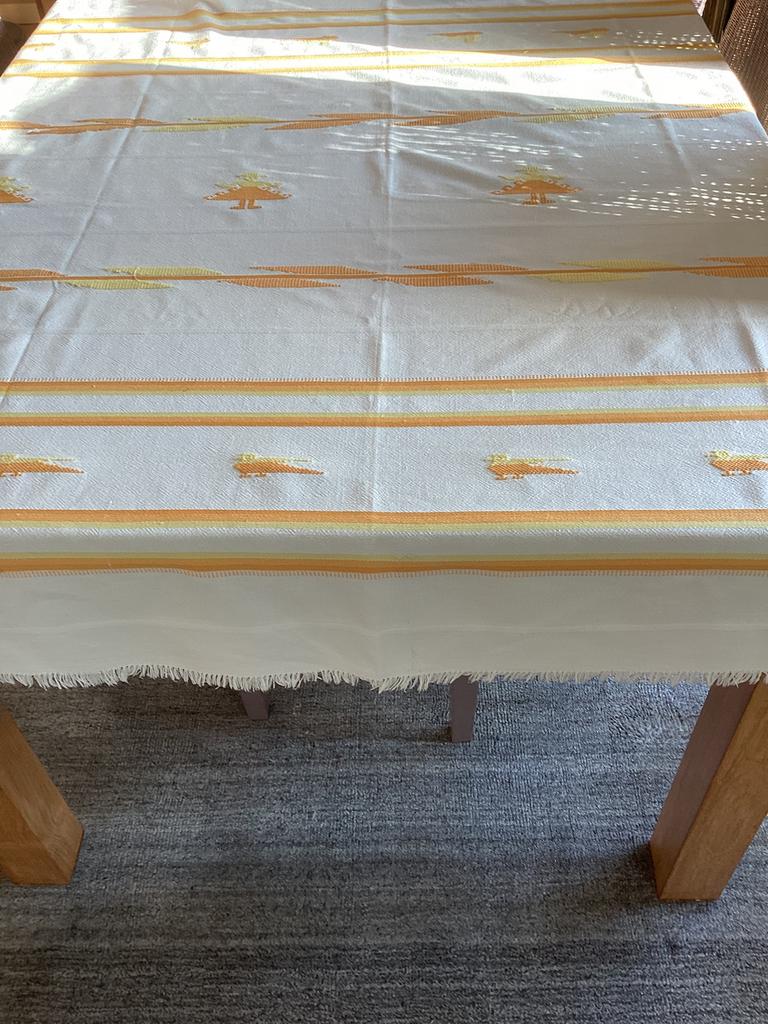 Nappe brodée + 6 serviettes, Maison & Meubles, Nappes, Enlèvement ou Envoi, Comme neuf