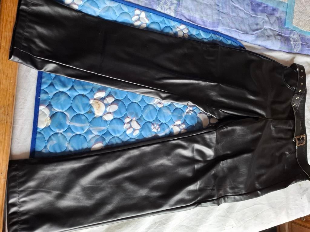 Pantalon simili cuir, Enlèvement ou Envoi