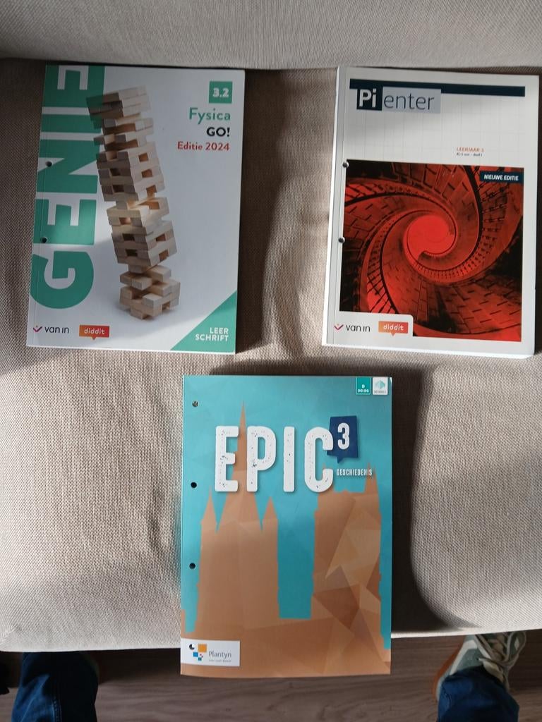 Schoolboeken 3de middelbaar NIEUW 10€/boek, Ophalen