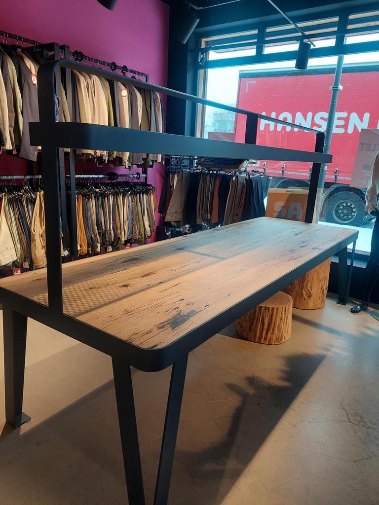 Winkelinventaris Paskamer Tafel Kast Bureau Toonbank