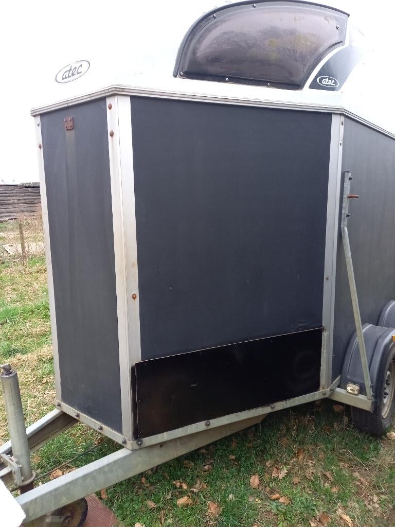 Paardentrailer, Enlèvement, Bois