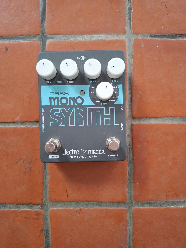Bass Mono Synth (Electro Harmonix), Muziek en Instrumenten, Effecten, Ophalen, Gebruikt