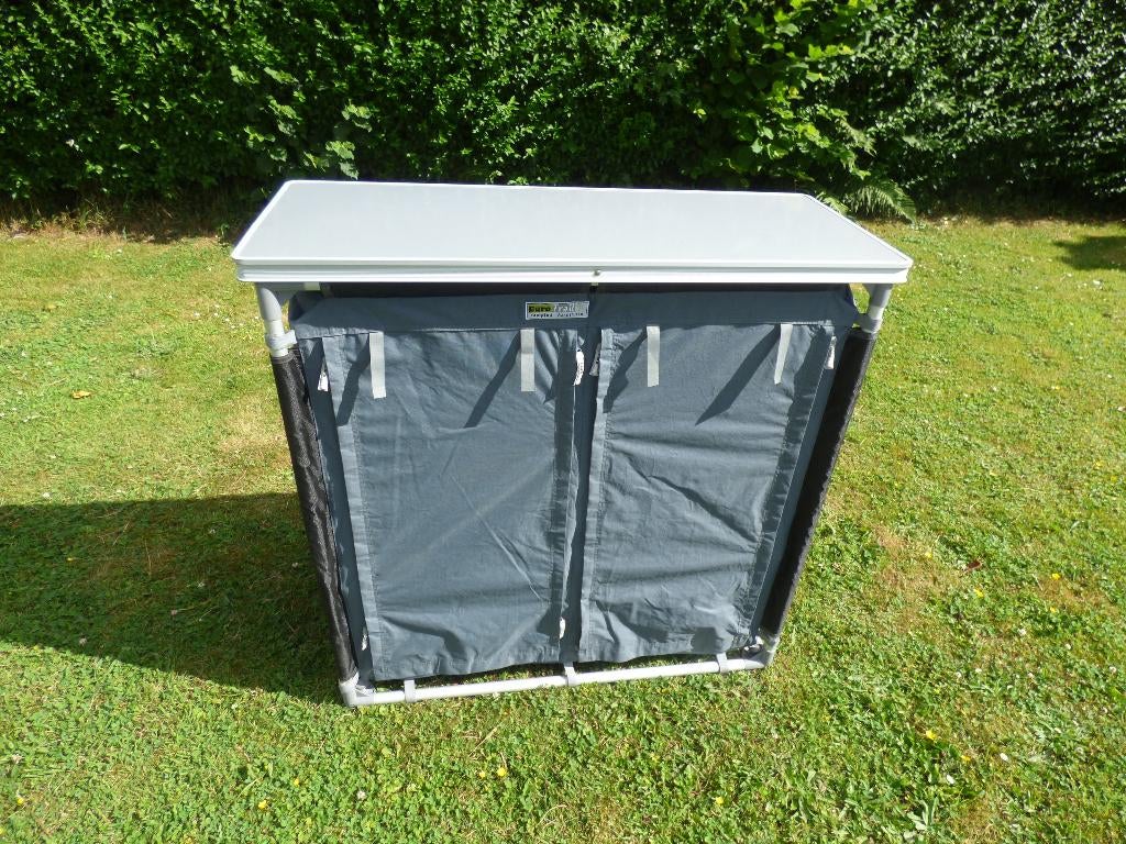 Euro Trail campingkast, Ophalen, Zo goed als nieuw, Campingkast