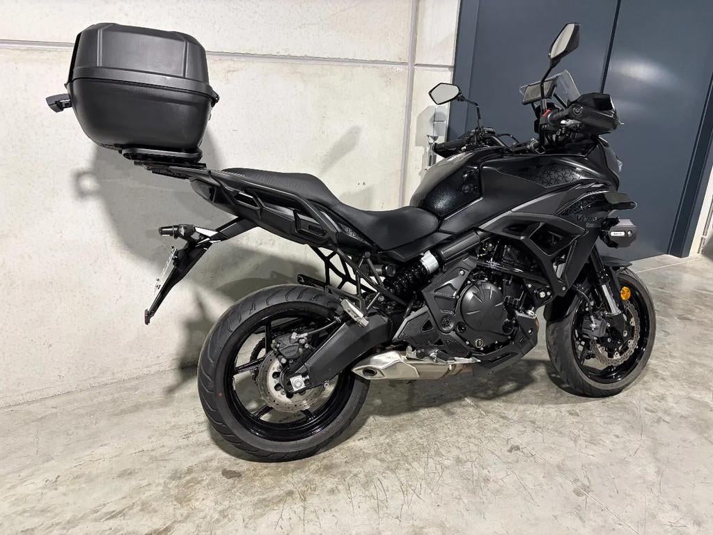 Kawasaki Versys 650 allrounder met topcase (bj 2023) - foto 2