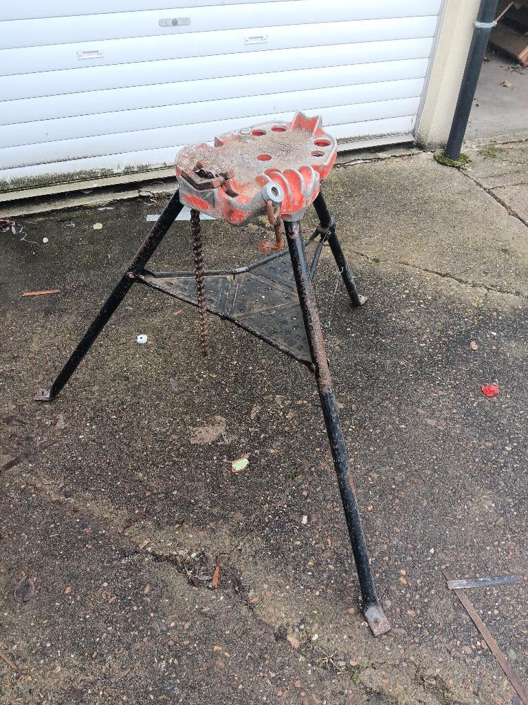 BANC ETAU DE PLOMBIER, Enlèvement, Utilisé, Rabattable