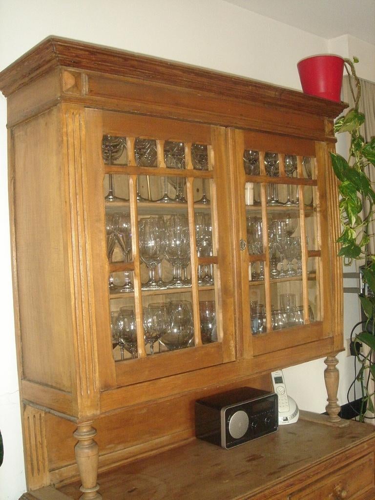 Houten buffetkast met vitrinedeuren, Huis en Inrichting, Kasten | Buffetkasten, Ophalen, Gebruikt, 100 tot 150 cm, 200 cm of meer