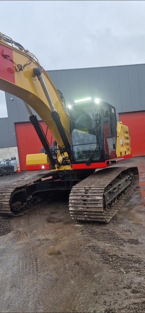 Caterpillar 330 en parfait état, année 2021, 30800 kg, Articles professionnels, Enlèvement ou Envoi