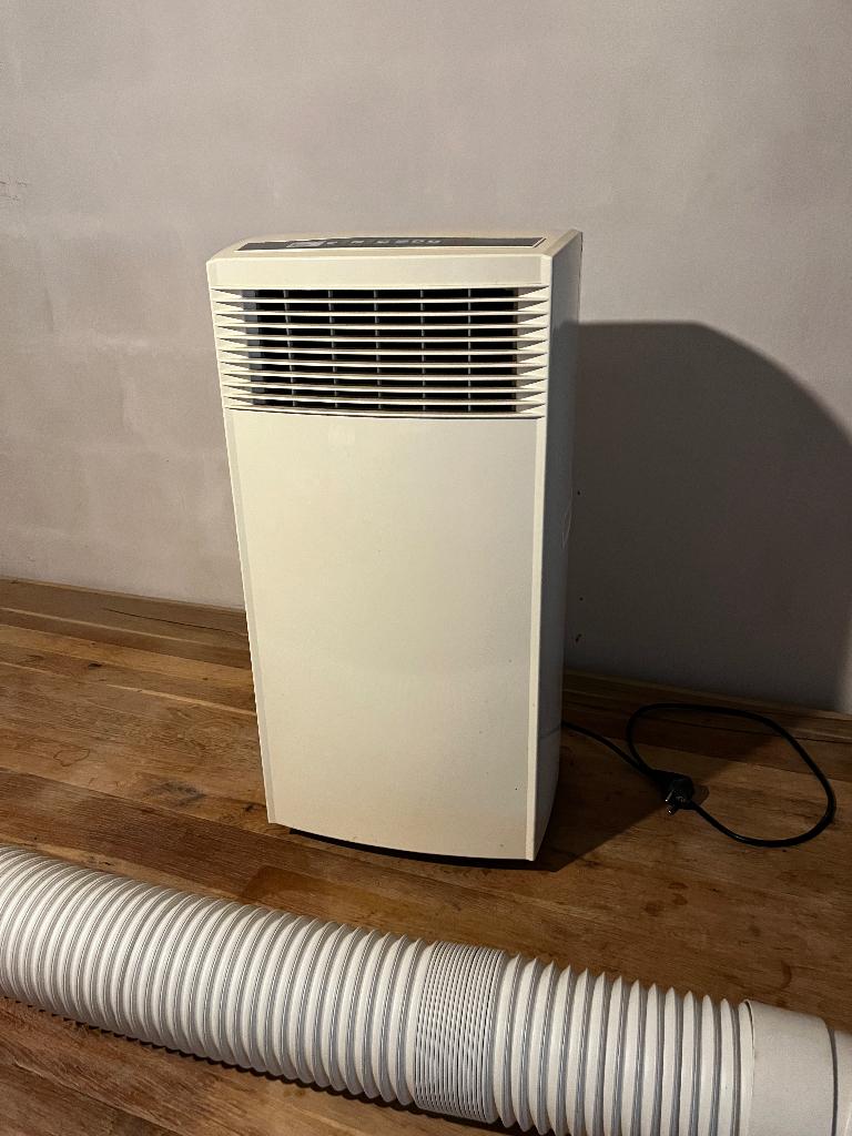 Mobiele airco Toyotomi + afvoerslang – goed werkend, Elektronische apparatuur, Overige elektronische apparatuur, Gebruikt, Ophalen